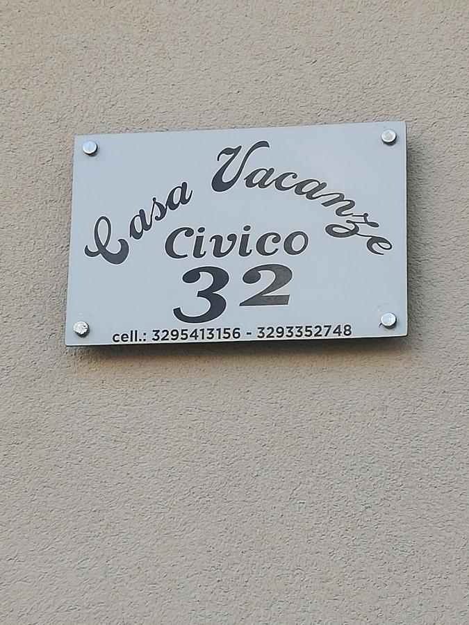 Casa Vacanze Civico 32 モンテスカリオーゾ エクステリア 写真